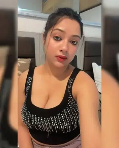Call Girls Shujalpur Cash On Delivery